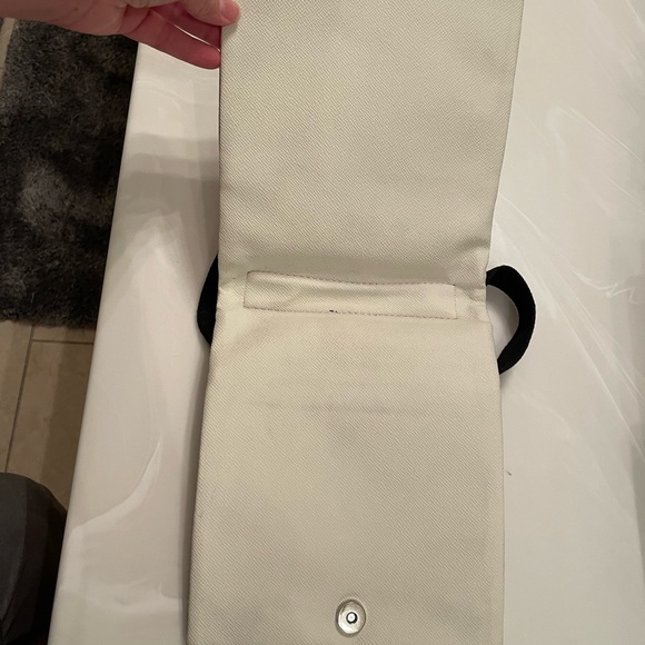 Cute glam so chic mini crossbody - Picture 9 of 9